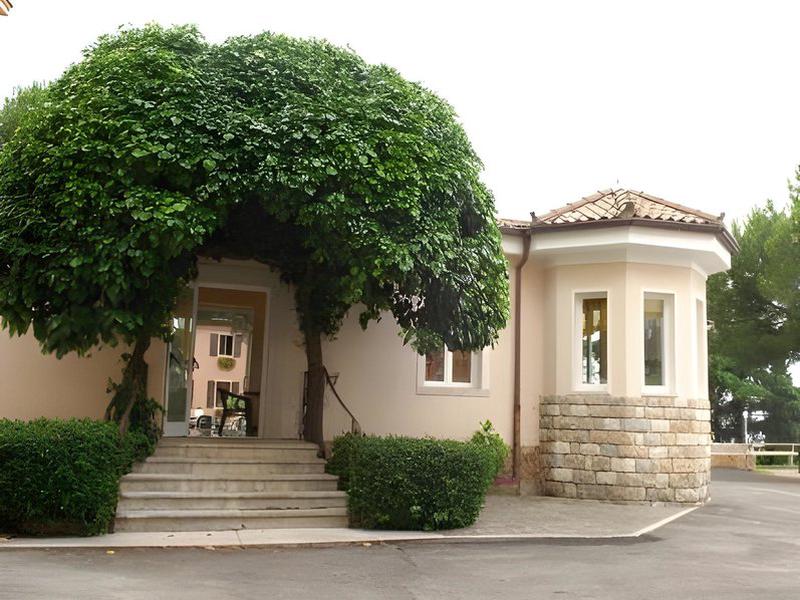 E1268261A4C604AC7005B99435E9565B