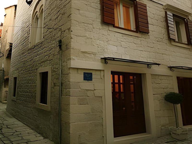 69A686A21BCDA82E9C4082AC8AADB642