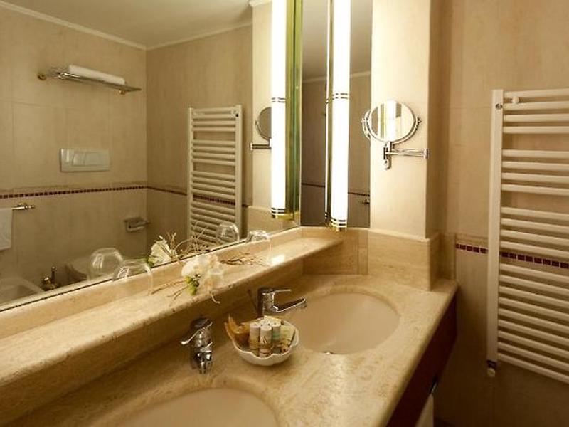 8314EC5FEF5022B5F7ABEC21448C1CD5