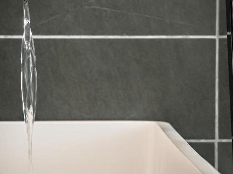 75D63EA2A04DEE1984DE63DA15234AAE