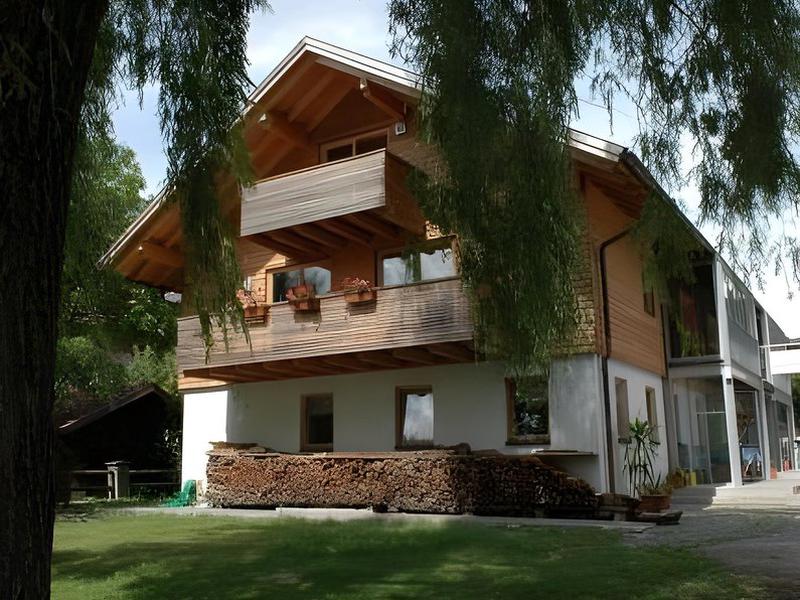 70EE6BD23E49B92AA8607C7EA9DD970A