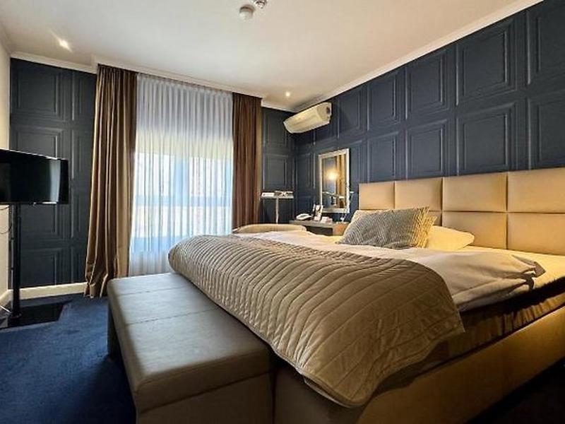 10424706DAFA955FA5897AC9D7504646