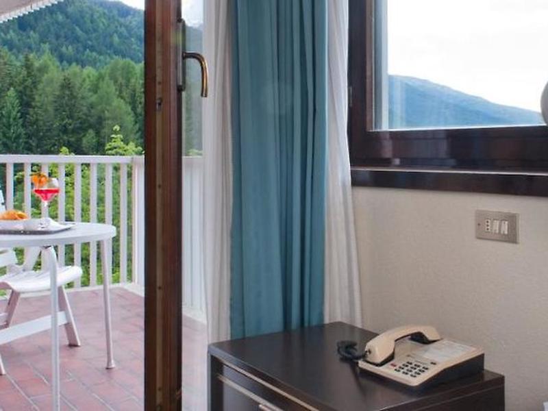 B813F16E7D18DCDAD23E337E4E0C3C7E