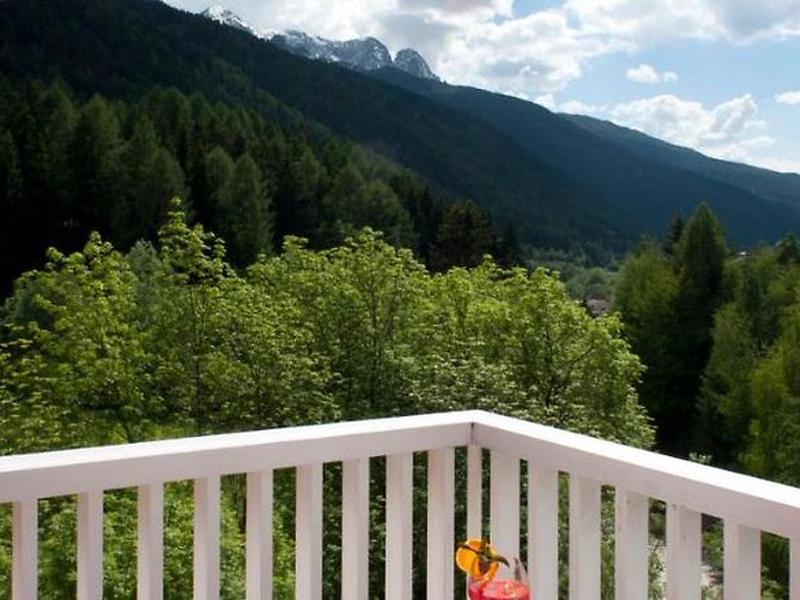 0824FB9267FEA81581B15D01BBA0FBF8