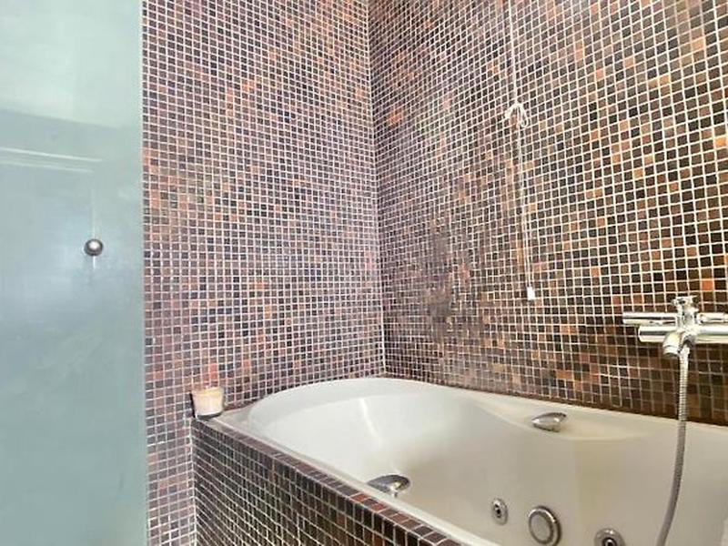 5D76E0F83D349644825AF8F60C5D5767