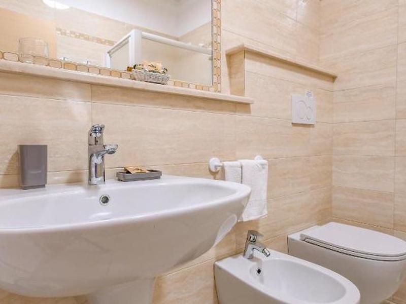 14E8BFBA560054F21CA93E77376DD199