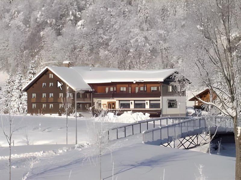 E4D4FBF770BD33E47E54FB605B858234