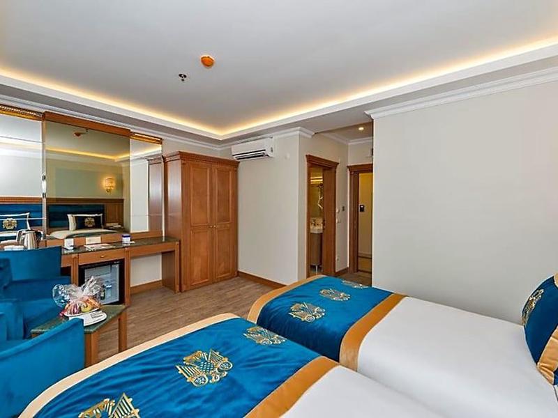 8F8C14F005A313C84A080F4CF7B221E1