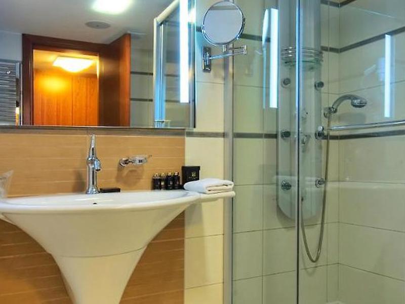 D9DE71CC0760E4BDFE1CA3FCB392BEC3