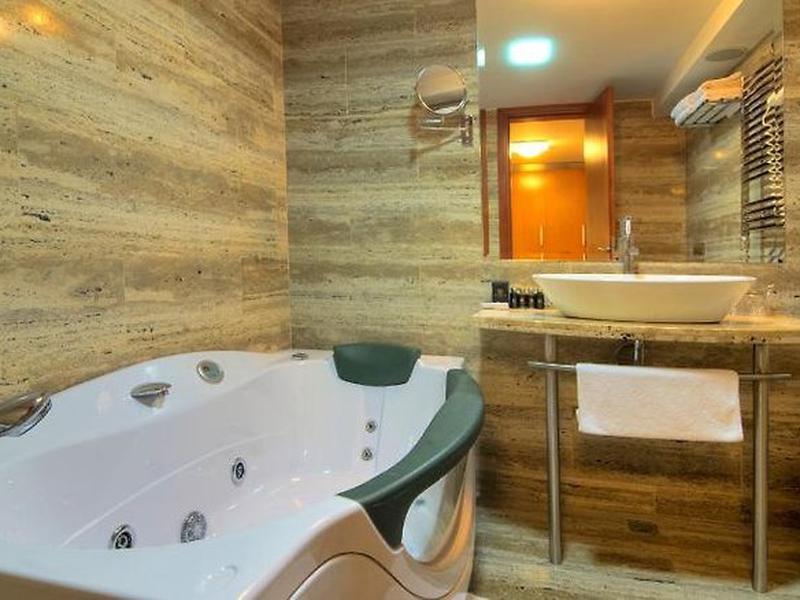 DF436BABECA258637CB433525C65D259