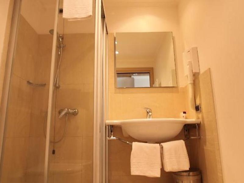 8B575F588AD746AFF63AF34B9630D748