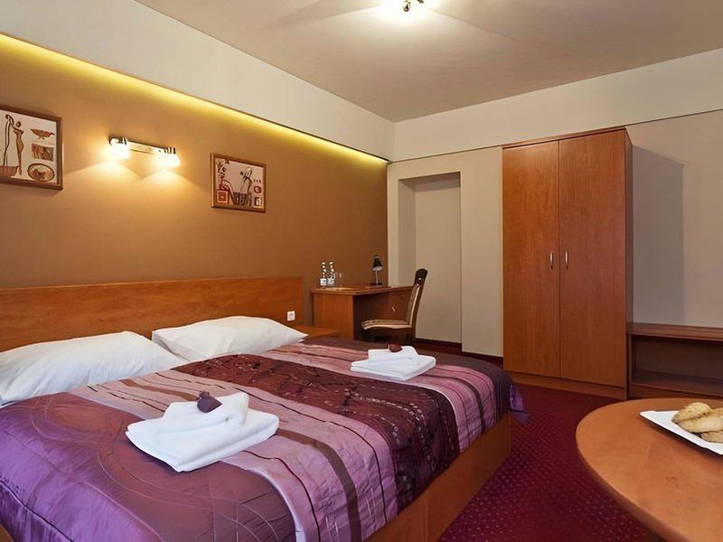 57ED1DE68DE276EADDF8CB55F7FE799D