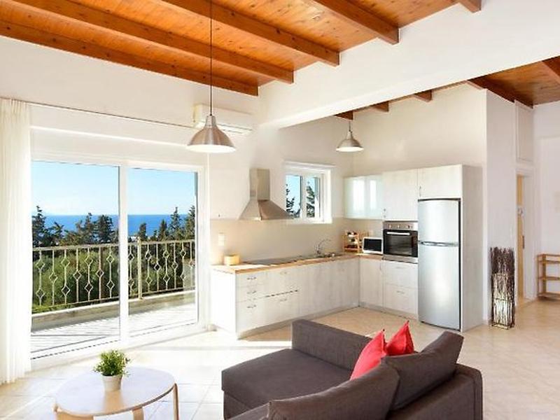 9E424B5BFD4872D38DAC81D62245CBF7