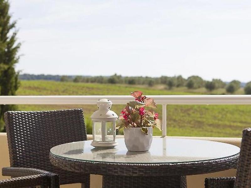 180E557BAE489EB567D2BF244B85A20C