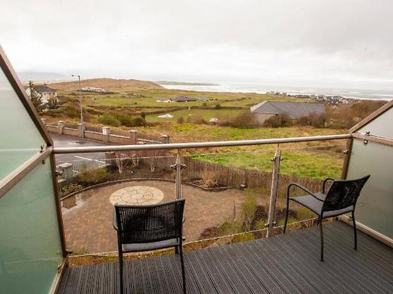 E702C9E984FB5E03AA598D515673611A