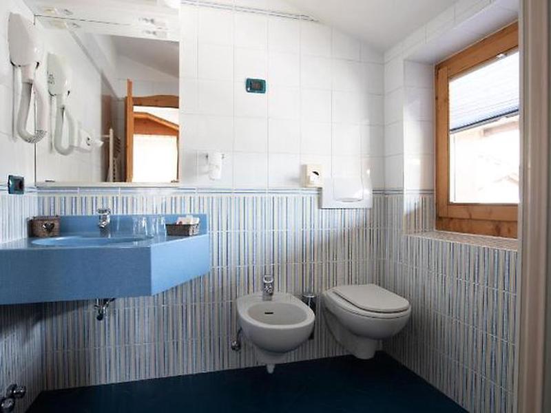 FD660174ECAA0F2D1B47582E6A18336E