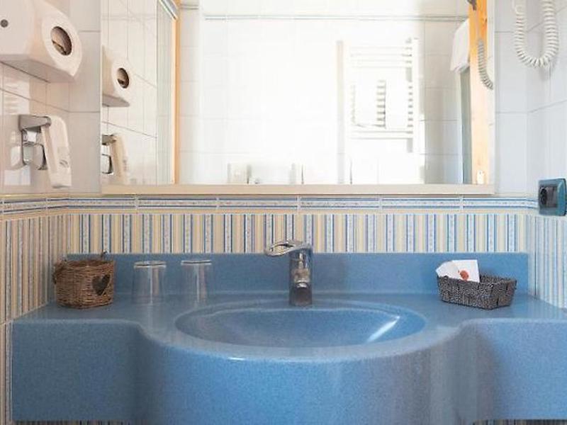 B1164D94EAF21390AE6009DB7A93C9E5