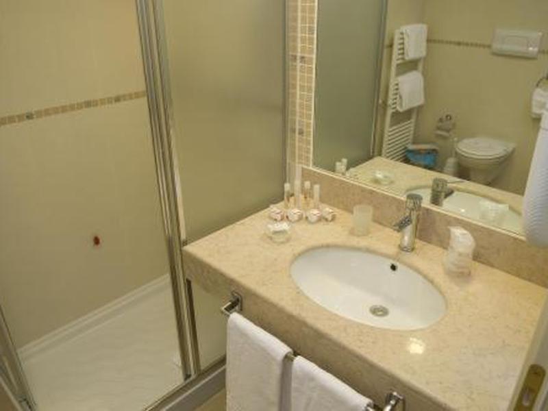 E6FFB997F4237137D12D0A9EE90322DA