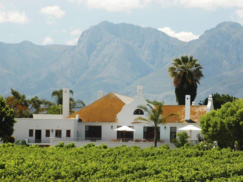 CB6F979AB44F9BDBAFDA270DC427FBFC