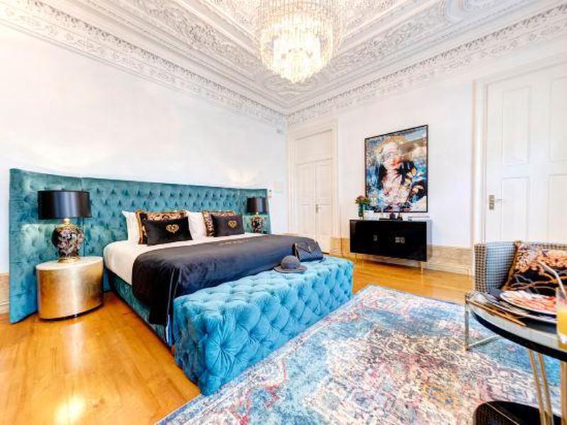 E1603F005DD95BB496294B5AD661E0E8