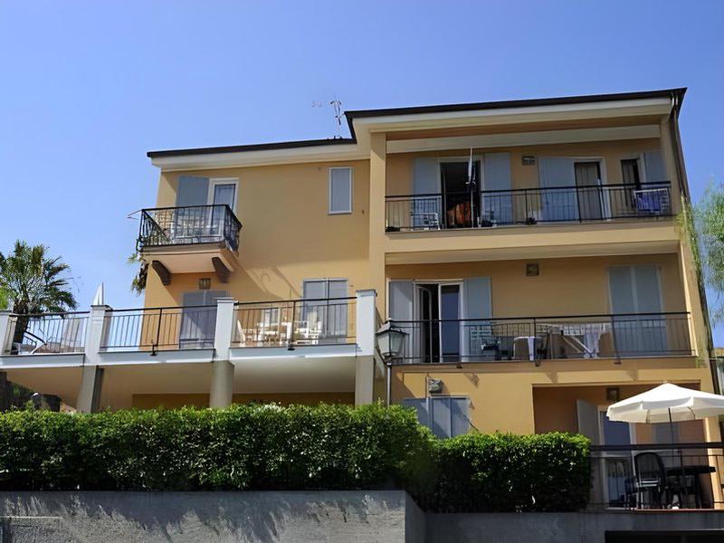 4EB480C251852FBA06177B39050D5B5E