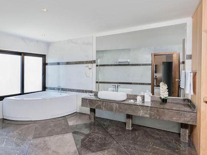 4988397D3E3BF17E9F23D89714B8779D