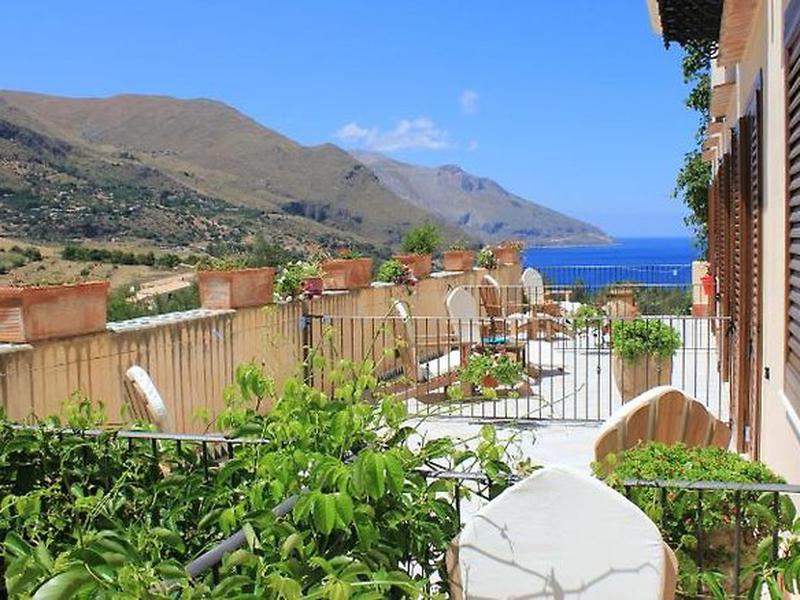 6F3D6A8C960A513A106B10E751703A55