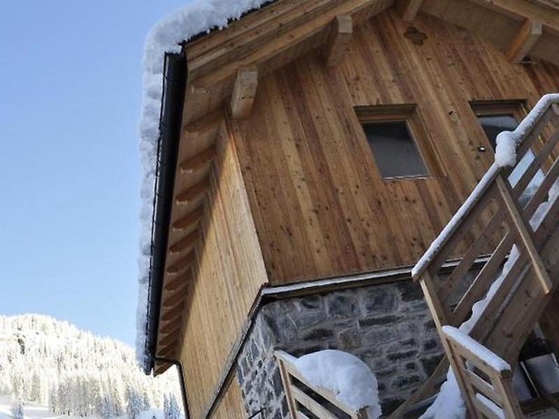 A3A82BFEDDB1E963855FA27E58D72D69