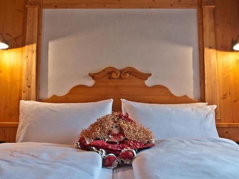 EAA4A24C0C1525F25667FB4BA405F0F2