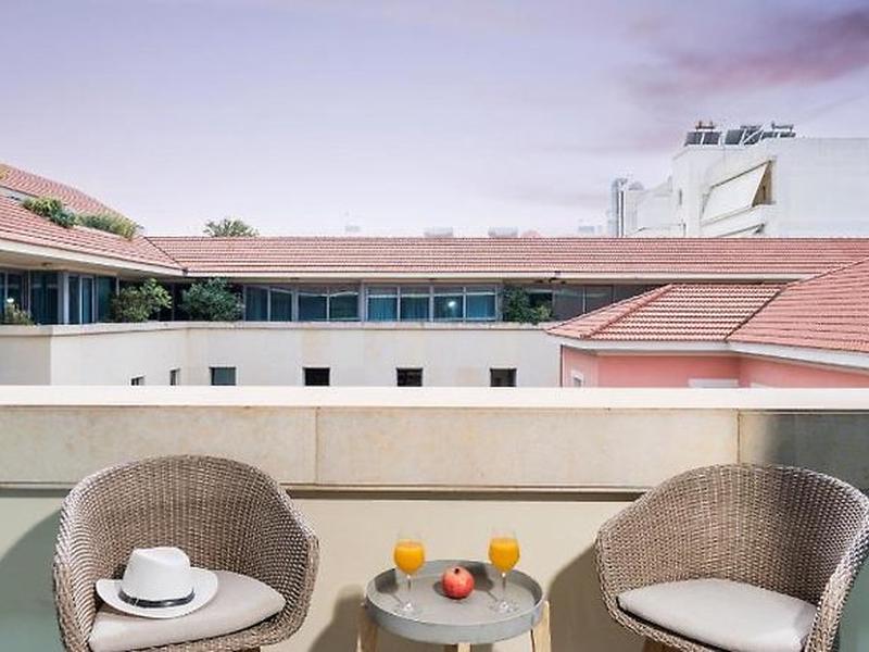 F8E2F6A28CA1D44E240D35F6D7A56F75