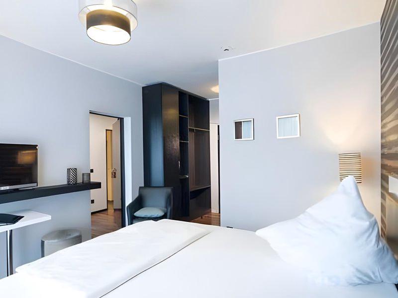 1B076E5C8D19FF6C17C76825B5633C31