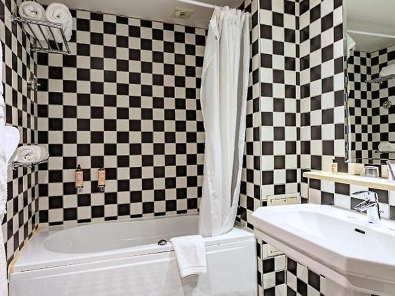 749E7930FCB9983F8F889DF55560F904