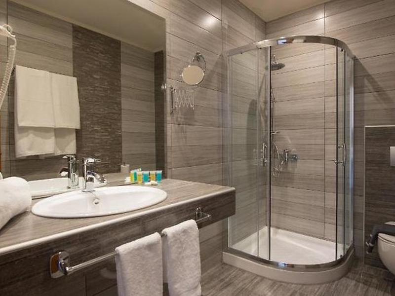 729AD88BDDD21825D49E97D12B0D2FFB