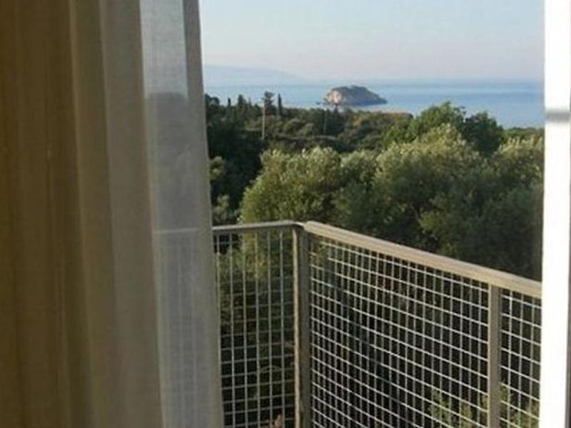 86E49AF3DA01EF724F382883D9990547