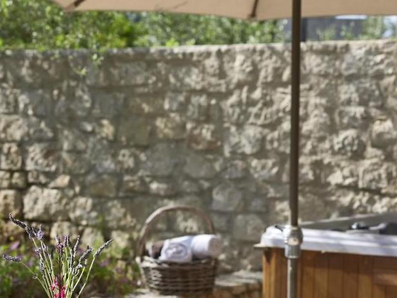 310A0CE4C242BD714619F5029D2B5F4C