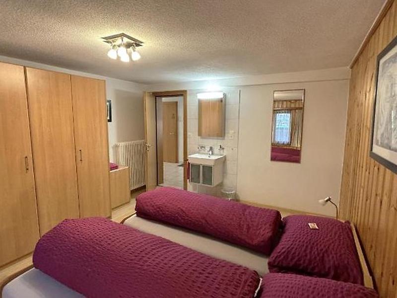 DBC902F9A32FE2116CE03276746BA86B