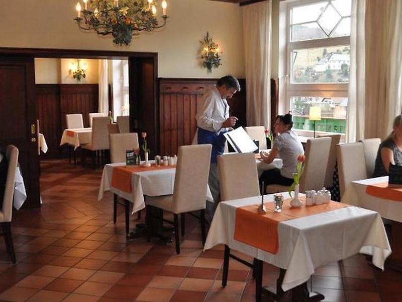 41E9A0B177884D12C882E1FD2C8F2C06