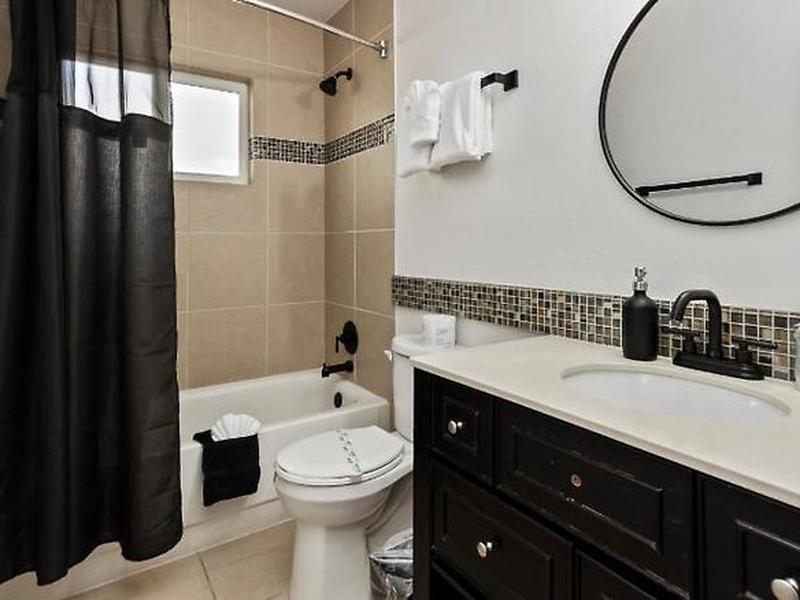 CC3DDDB4E64D6D2613D5D44DB1C3821B