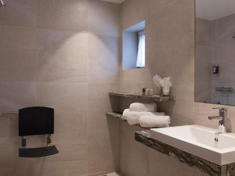 85EEB858878113777EB9ED1EF6AE8DEC