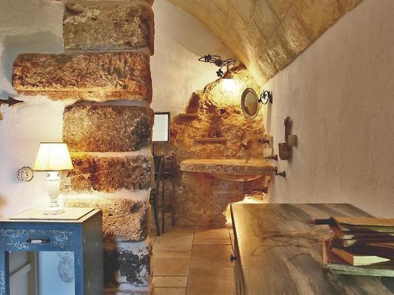 BAB7396BD7ADA56C57F1935154FEF2A1