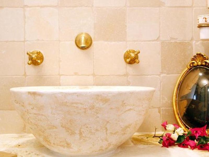 E3957763AA98B73A70A13DFF7D33FA97