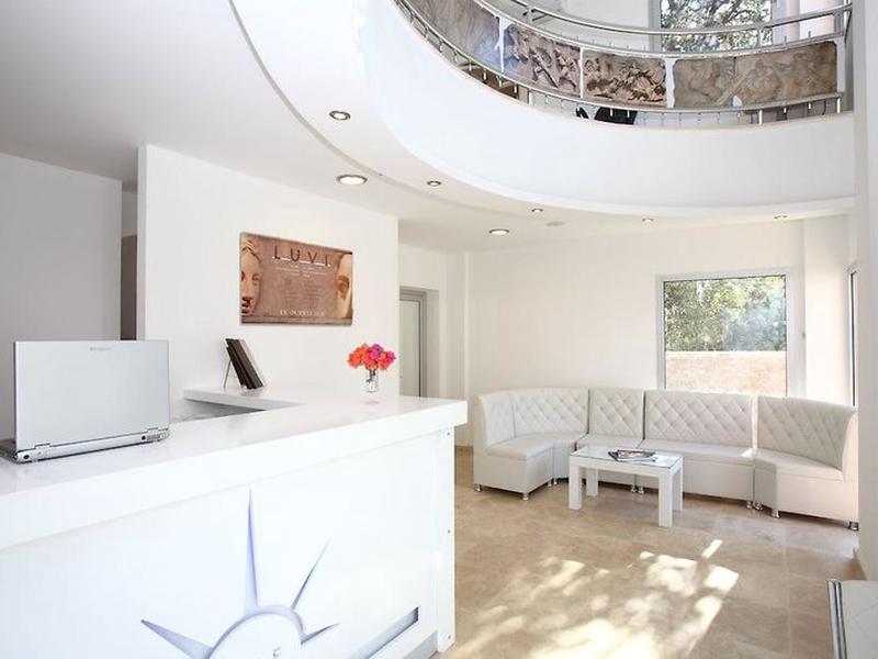 4AE44FB391ED788006ED2CEE70895A40