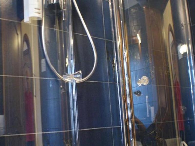 11DE900974376FB165ED1C165554D806