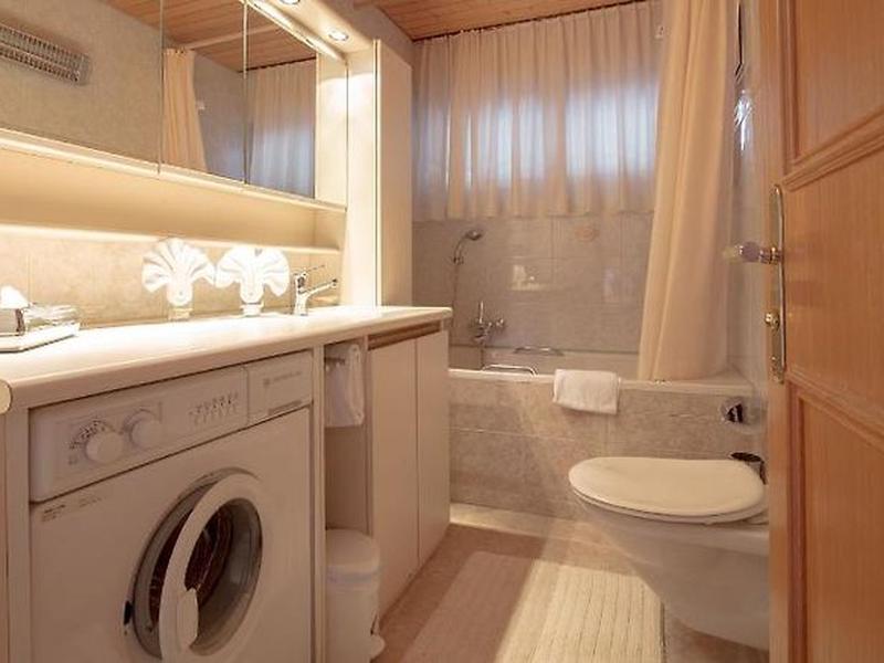 250E457A4EC27BFB88E9FB851ECC67F9