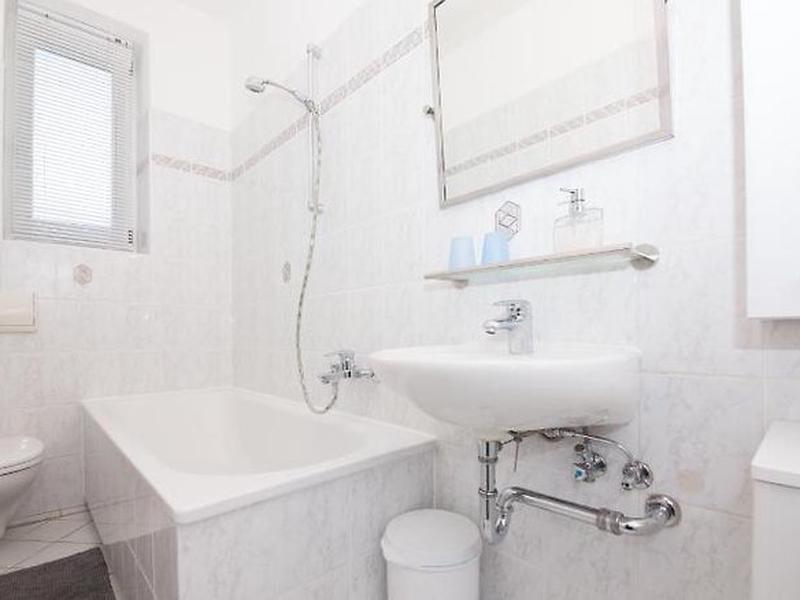 BA650ECFA6864A7C3168652E71775409