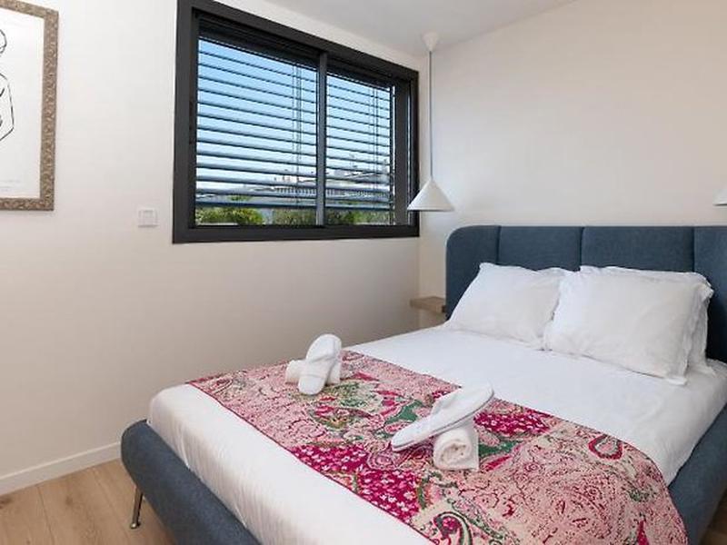 E75304D6618F574AE697E699C33A0970