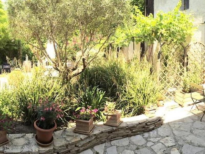 2048060D3412F9C02708A5B1F9B032E0