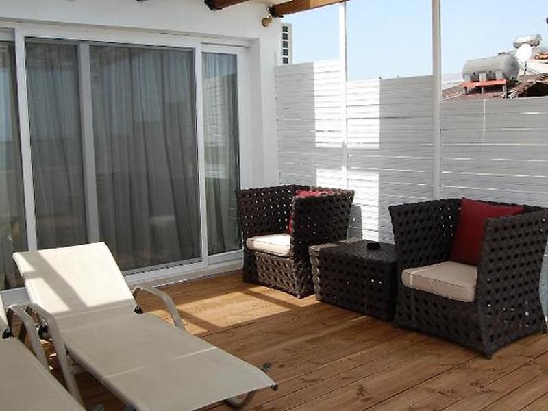 8E7246FEEAE4C25950E9A49CFC9C4F24