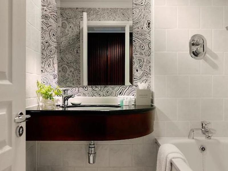 E177E9ED1D39EF796BD885DD6F47C826