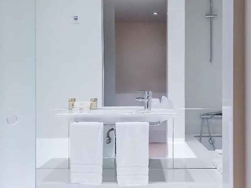 9655F25F7F3C780D02B62373527FABB2